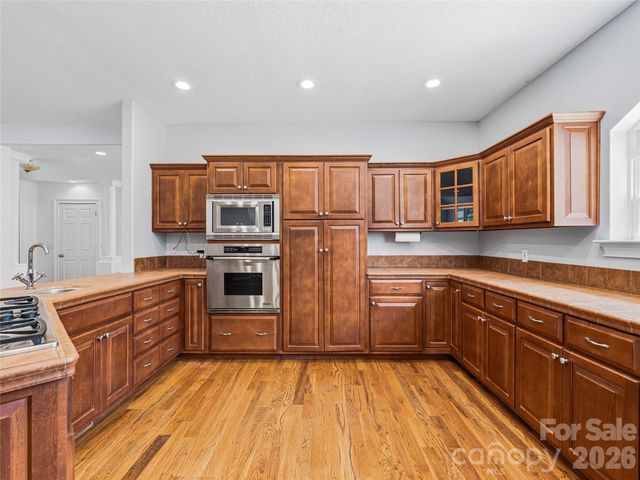 196 Blackbird Lane, Tryon, NC 28782