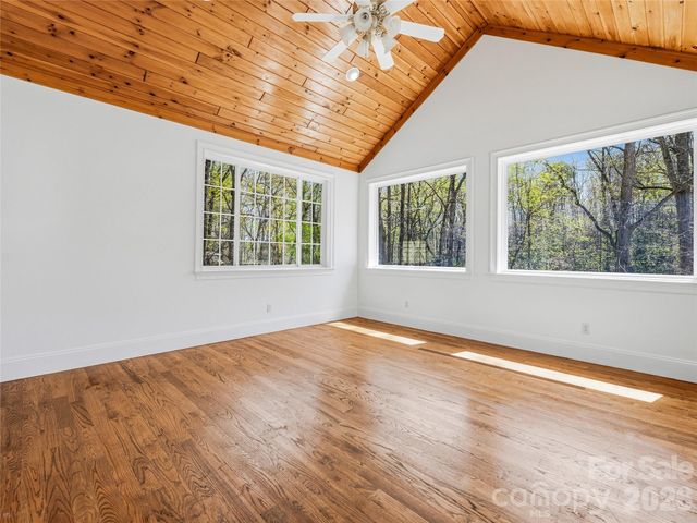 196 Blackbird Lane, Tryon, NC 28782