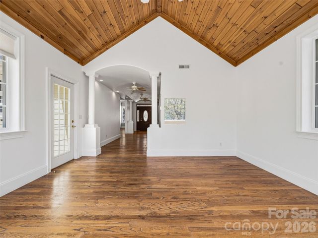 196 Blackbird Lane, Tryon, NC 28782