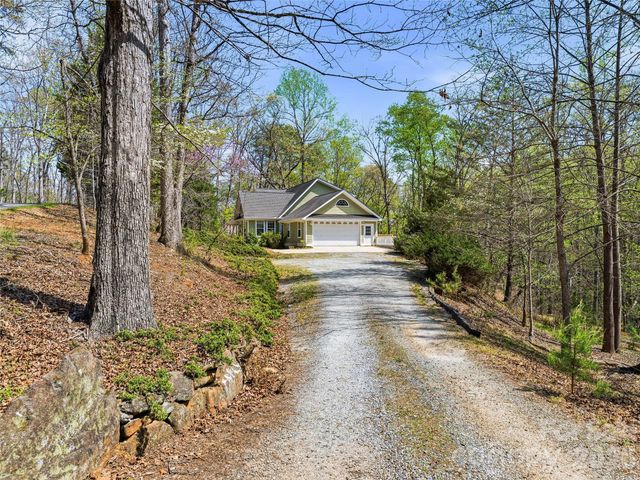 196 Blackbird Lane, Tryon, NC 28782