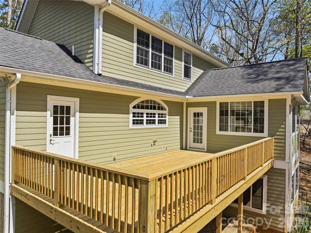 196 Blackbird Lane, Tryon, NC 28782