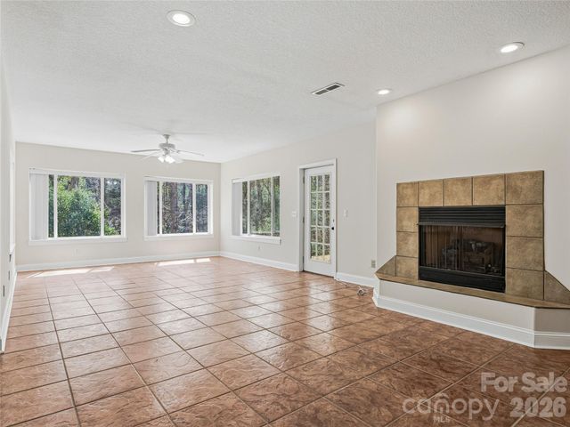 196 Blackbird Lane, Tryon, NC 28782