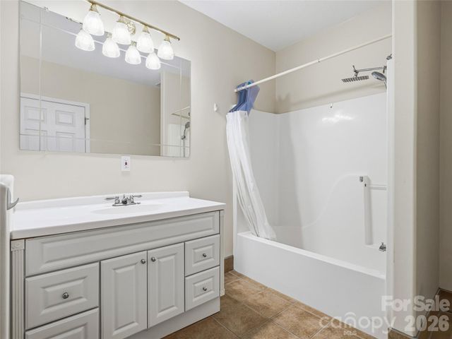 196 Blackbird Lane, Tryon, NC 28782