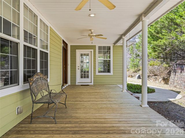 196 Blackbird Lane, Tryon, NC 28782