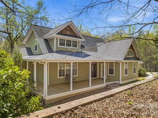 196 Blackbird Lane, Tryon, NC 28782