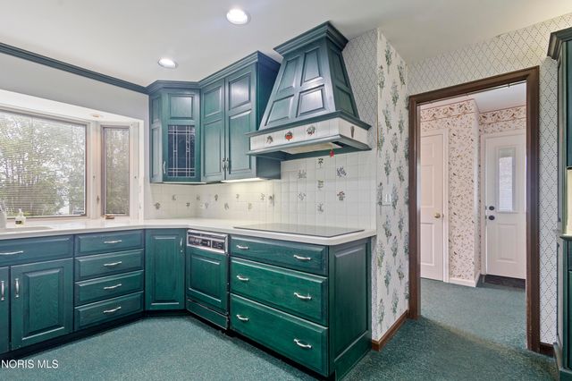 3905 Hillandale Road, Ottawa Hills, OH 43606