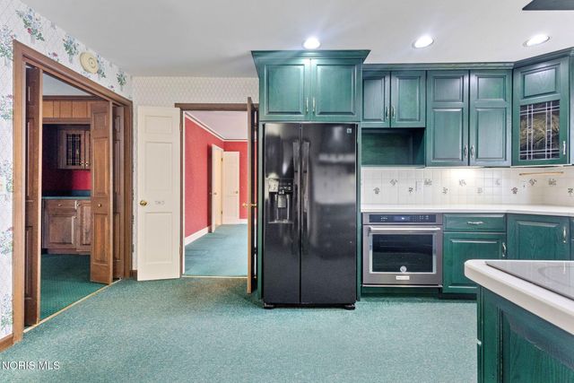 3905 Hillandale Road, Ottawa Hills, OH 43606