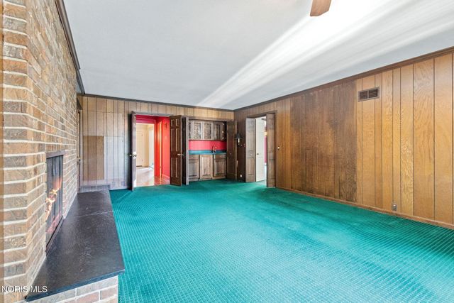 3905 Hillandale Road, Ottawa Hills, OH 43606