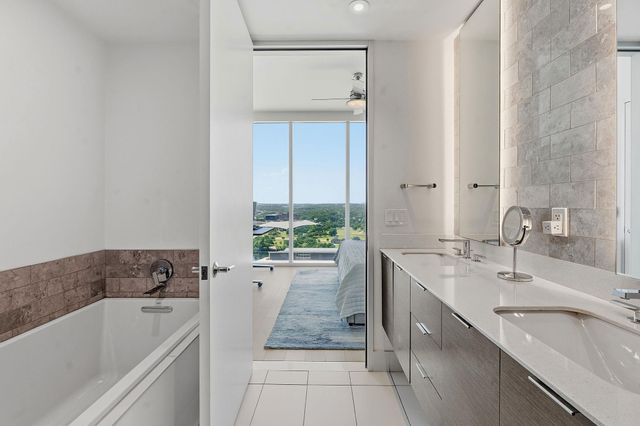 301 West Ave 1907, Austin, TX 78701