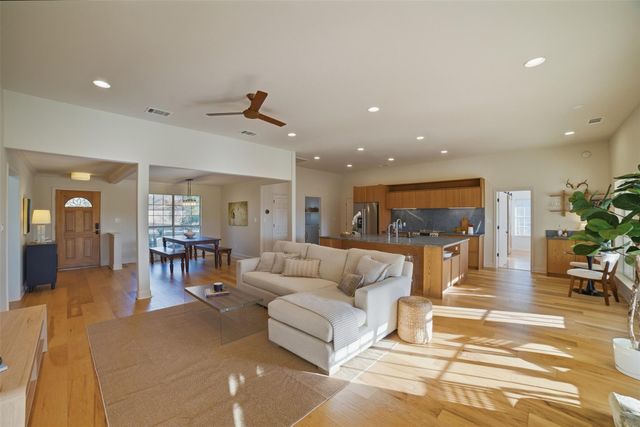 814 Texas TRL, Austin, TX 78737