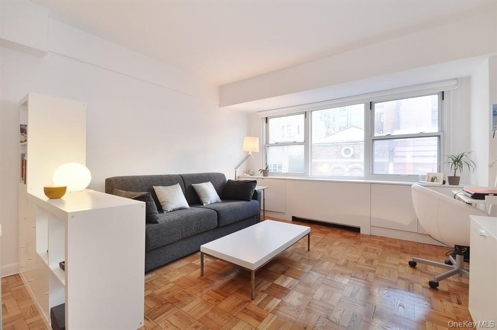210 E 63rd Street 11B, New York (manhattan), NY 10065 — photo 2