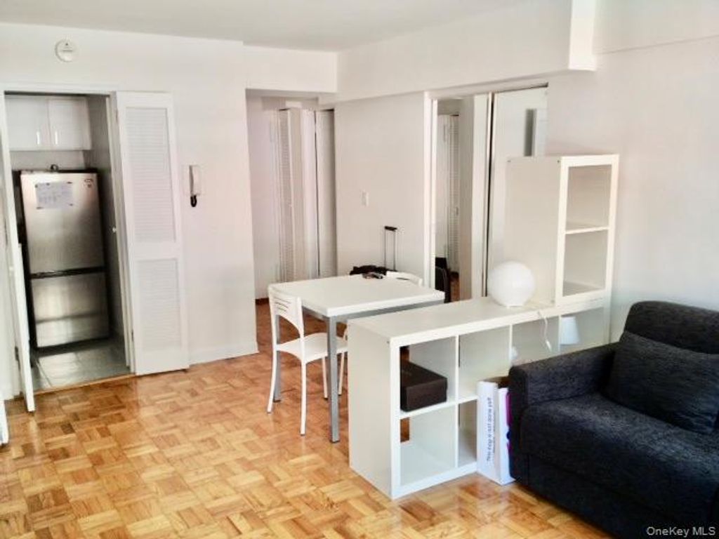 210 E 63rd Street 11B, New York (manhattan), NY 10065 — photo 3