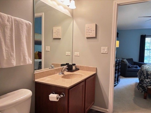 1032 Swift Road 2C, Glen Ellyn, IL 60137