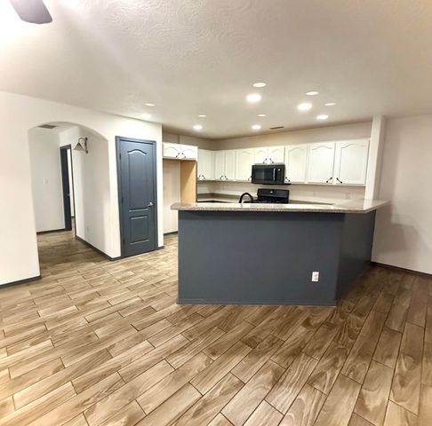 10831 Antler Tool Road SW, Albuquerque, NM 87121