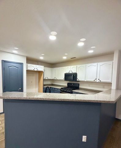 10831 Antler Tool Road SW, Albuquerque, NM 87121