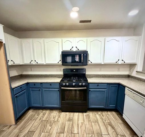 10831 Antler Tool Road SW, Albuquerque, NM 87121