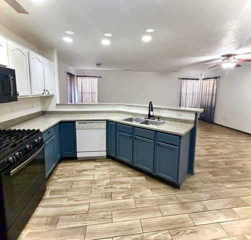 10831 Antler Tool Road SW, Albuquerque, NM 87121