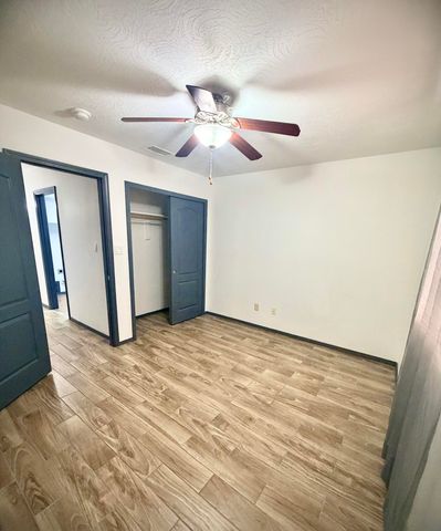 10831 Antler Tool Road SW, Albuquerque, NM 87121