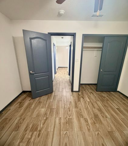 10831 Antler Tool Road SW, Albuquerque, NM 87121