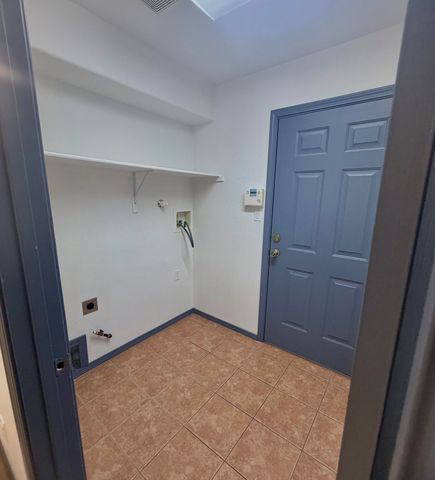 10831 Antler Tool Road SW, Albuquerque, NM 87121