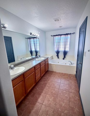 10831 Antler Tool Road SW, Albuquerque, NM 87121