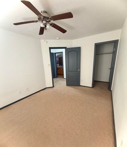 10831 Antler Tool Road SW, Albuquerque, NM 87121