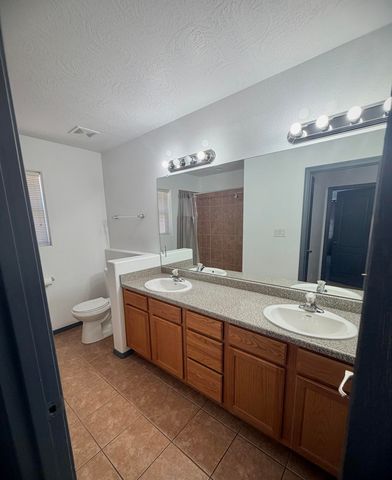 10831 Antler Tool Road SW, Albuquerque, NM 87121