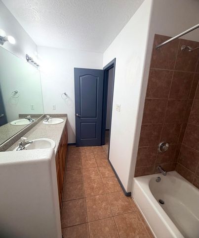 10831 Antler Tool Road SW, Albuquerque, NM 87121