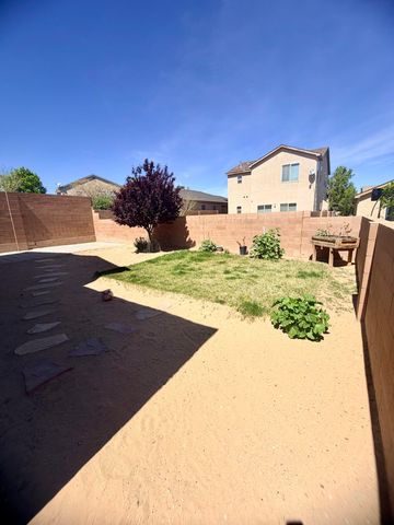 10831 Antler Tool Road SW, Albuquerque, NM 87121