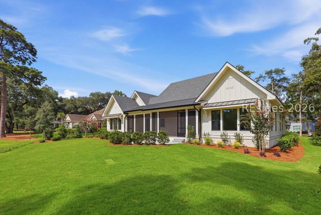 260 Bamberg Dr, Bluffton, SC 29910