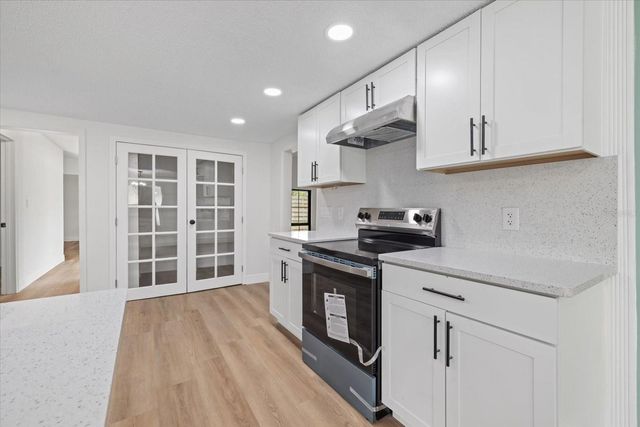 2818 OLYMPIC STREET, Sarasota, FL 34231
