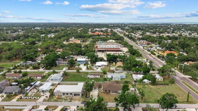 2818 OLYMPIC STREET, Sarasota, FL 34231