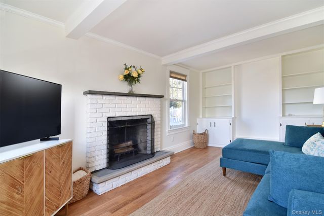 8 Washington Place, Tarrytown, NY 10591