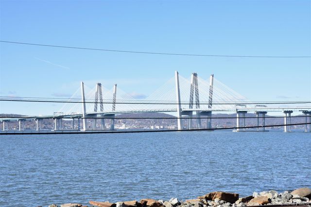 8 Washington Place, Tarrytown, NY 10591