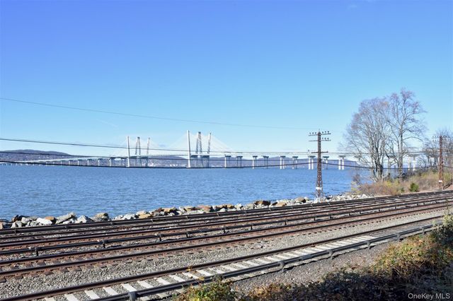 8 Washington Place, Tarrytown, NY 10591