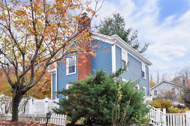 8 Washington Place, Tarrytown, NY 10591