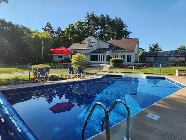 N9380 County Rd XX Road, Wisconsin Dells, WI 53965