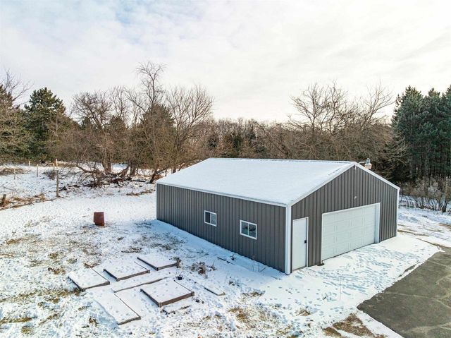 N9380 County Rd XX Road, Wisconsin Dells, WI 53965