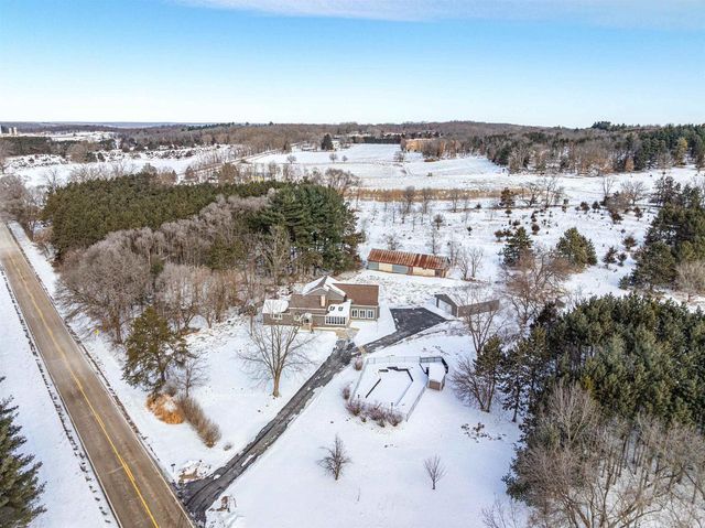 N9380 County Rd XX Road, Wisconsin Dells, WI 53965