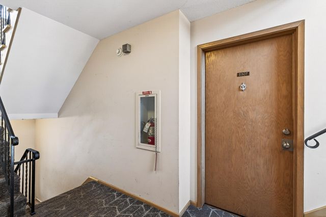 2307 Unity Avenue N, Golden Valley, MN 55422