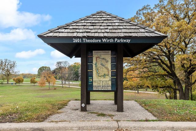 2307 Unity Avenue N, Golden Valley, MN 55422