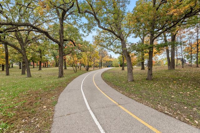 2307 Unity Avenue N, Golden Valley, MN 55422