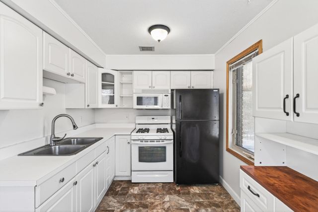 2307 Unity Avenue N, Golden Valley, MN 55422