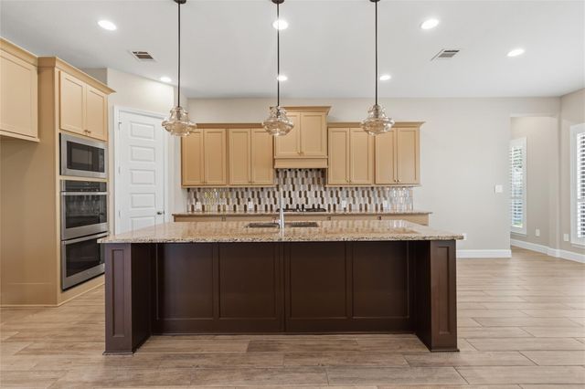 542 Carina Gaze Drive, Conroe, TX 77318