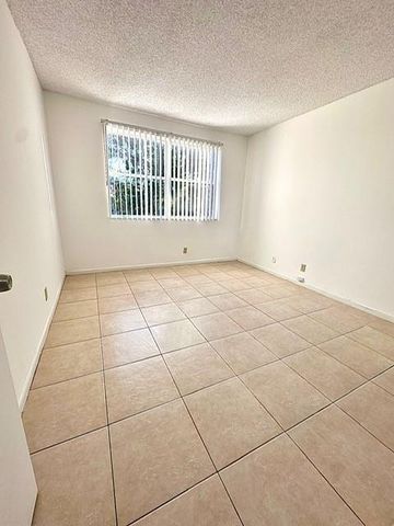 9033 Wiles Rd 304, Coral Springs, FL 33067