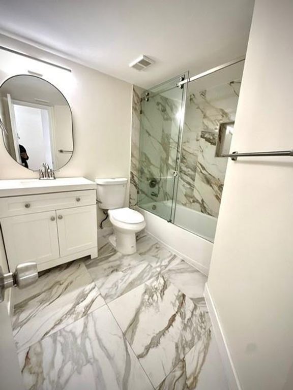 9033 Wiles Rd 304, Coral Springs, FL 33067