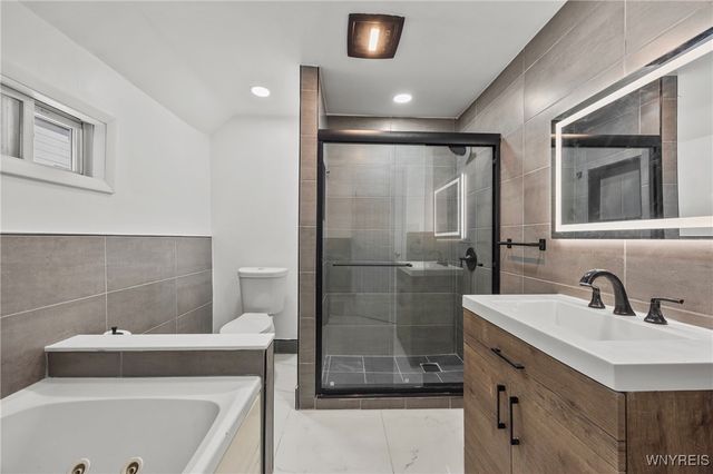 24 Home Place, Lackawanna, NY 14218