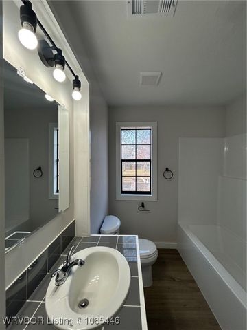 117 S Main, Sallisaw, OK 74955