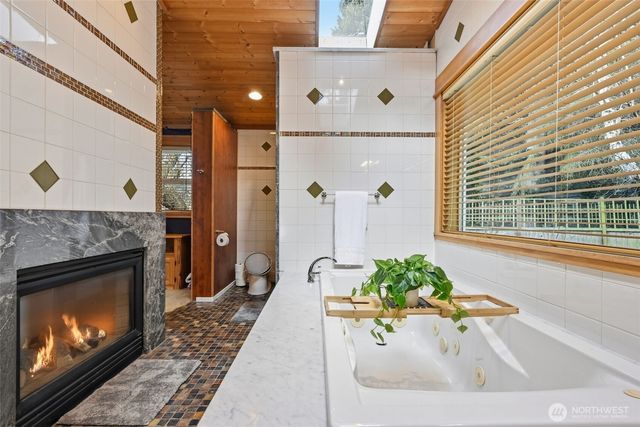 22407 87th Avenue W, Edmonds, WA 98026