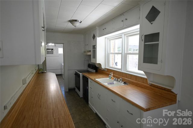 105 Owens Avenue NE, Drexel, NC 28690